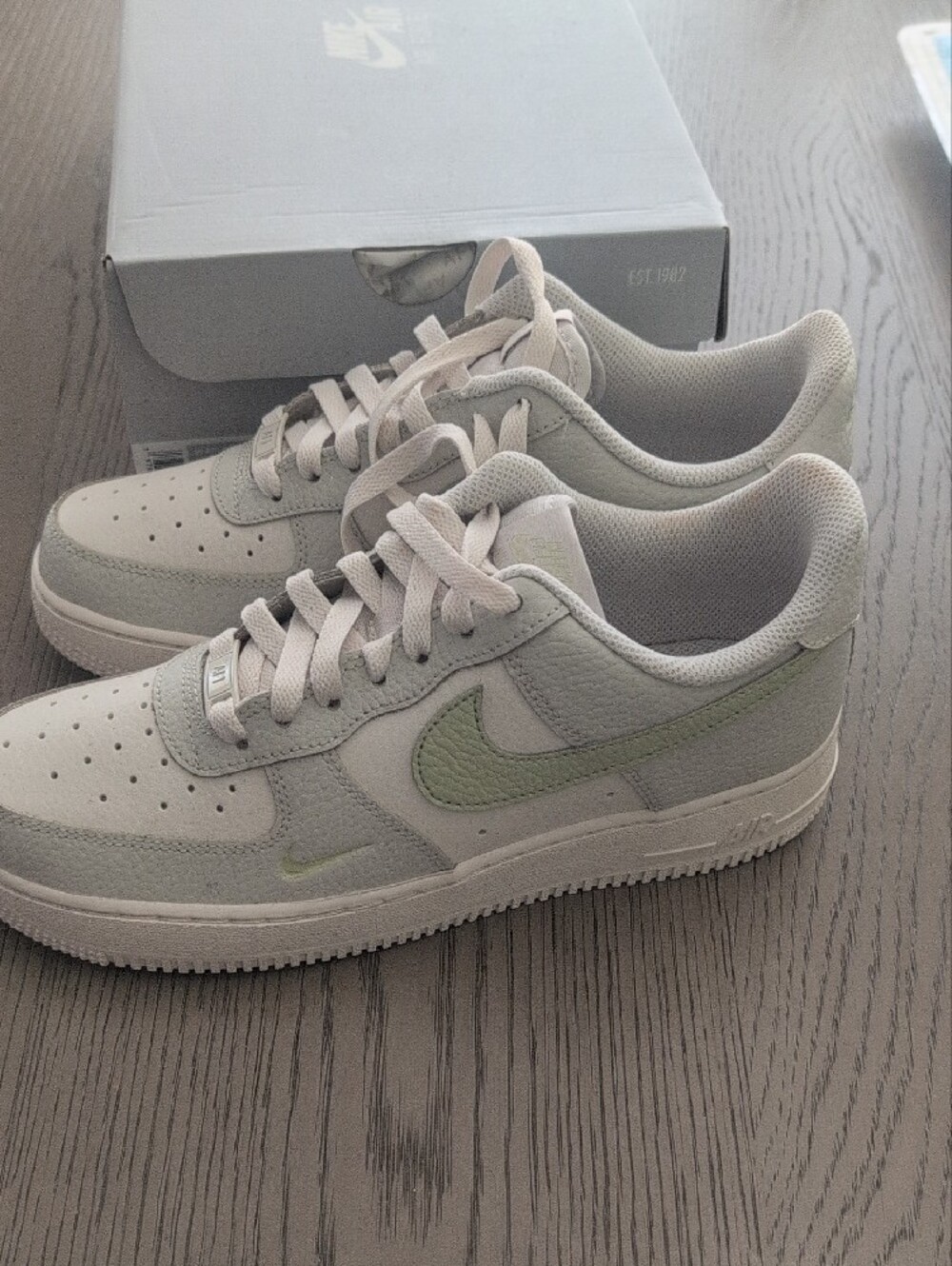 Nike Air Force 1 Low - White with Light Green Swoosh - Picture 6 of 7